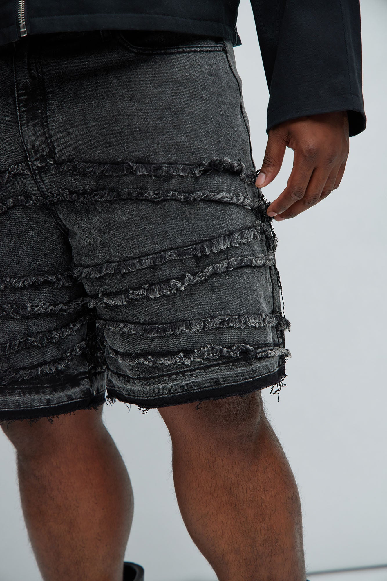 https://cdn.shopify.com/s/files/1/0293/9277/files/01-08-24_S7_88_ZDF01H410017_BlackWash_CZ_DJ_14-53-12_PLUS_30375_MP.jpg?v=1706750994
