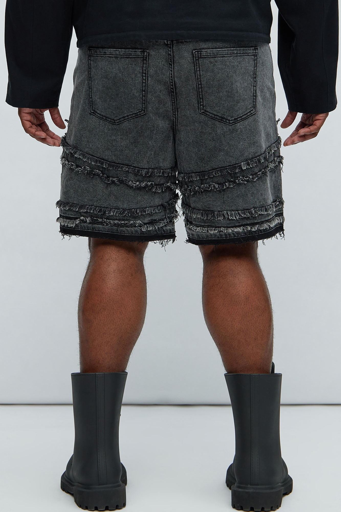 https://cdn.shopify.com/s/files/1/0293/9277/files/01-08-24_S7_88_ZDF01H410017_BlackWash_CZ_DJ_14-53-12_PLUS_30376_MP.jpg?v=1706750994