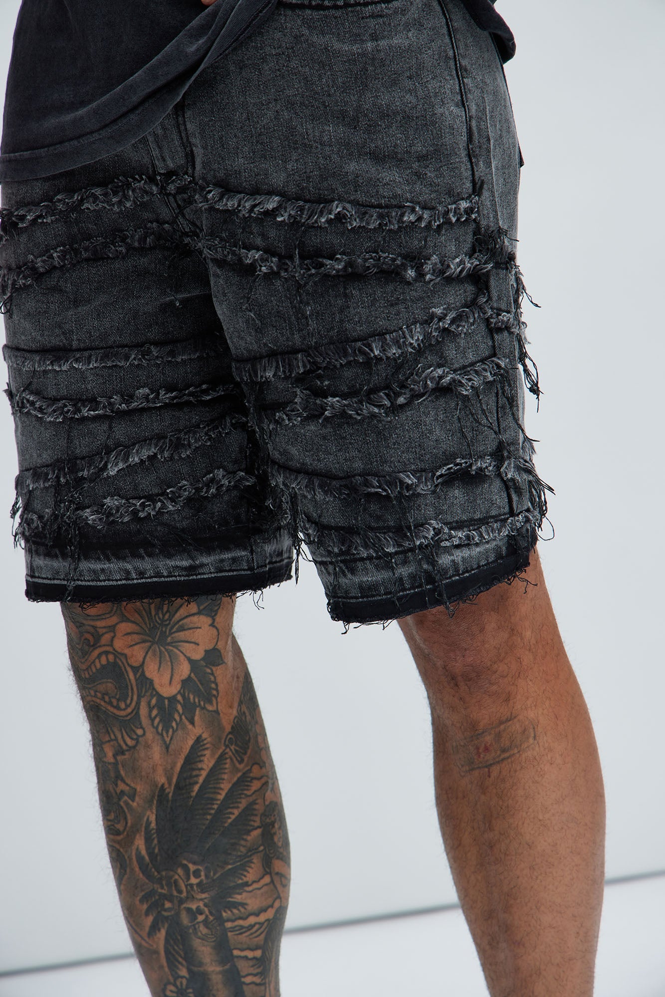 https://cdn.shopify.com/s/files/1/0293/9277/files/01-24-24_S8_63_ZDF01H410017_BlackWash_P_CZ_DJ_14-06-27_31313_MR.jpg?v=1706750994