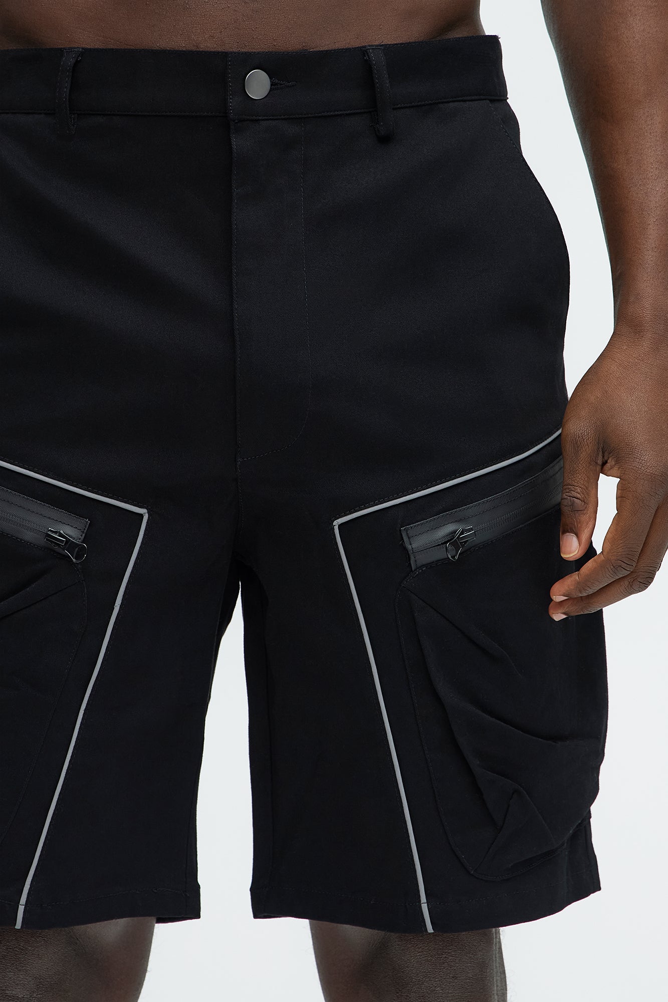 https://cdn.shopify.com/s/files/1/0293/9277/files/02-12-25_S7_44_HD24B3326SH_Black_CZ_DJ_11-18-08_68408_PXF.jpg?v=1739558953