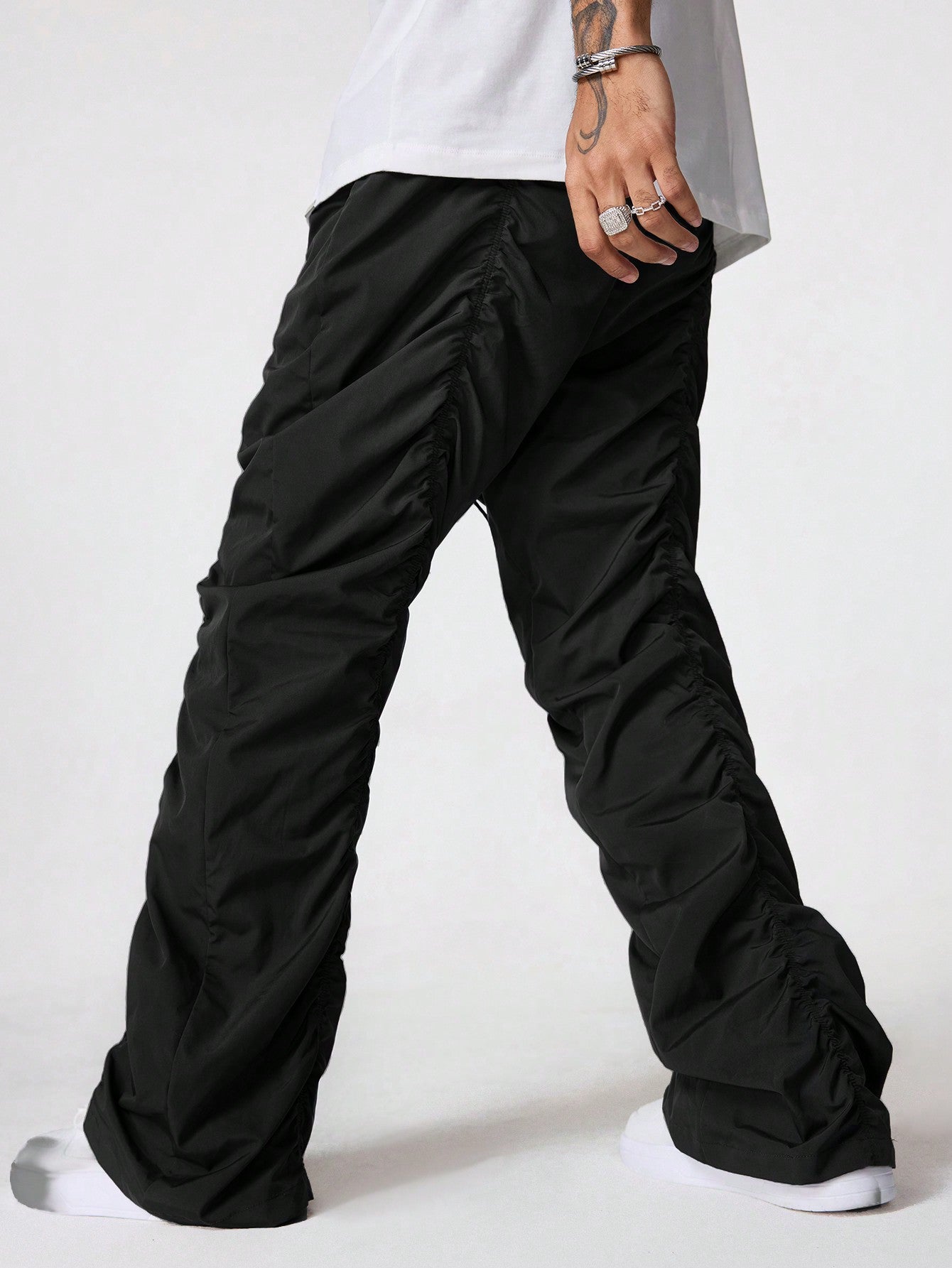 Manfinity StreetEZ Men's Solid Color Drawstring Casual Straight Leg Pants
