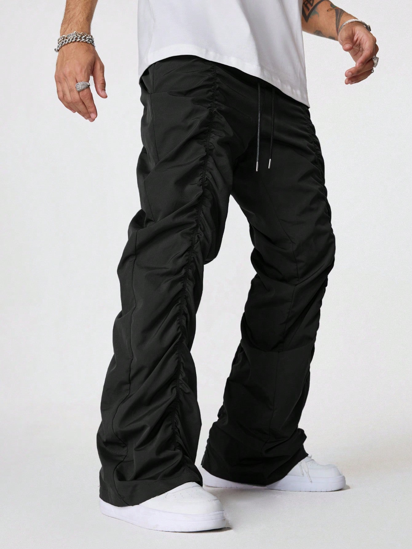 Manfinity StreetEZ Men's Solid Color Drawstring Casual Straight Leg Pants